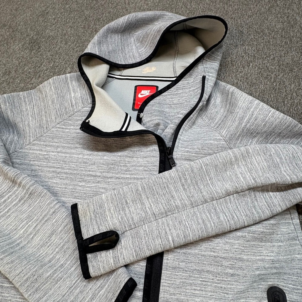 Nike Sportswear Tech Fleece‎ Zip Cape Hoodie Women's M Light Gray Heather 655765